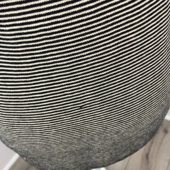 Loft Striped Sleeveless V-Neck Top Size XS NWT - Picture 6 of 7